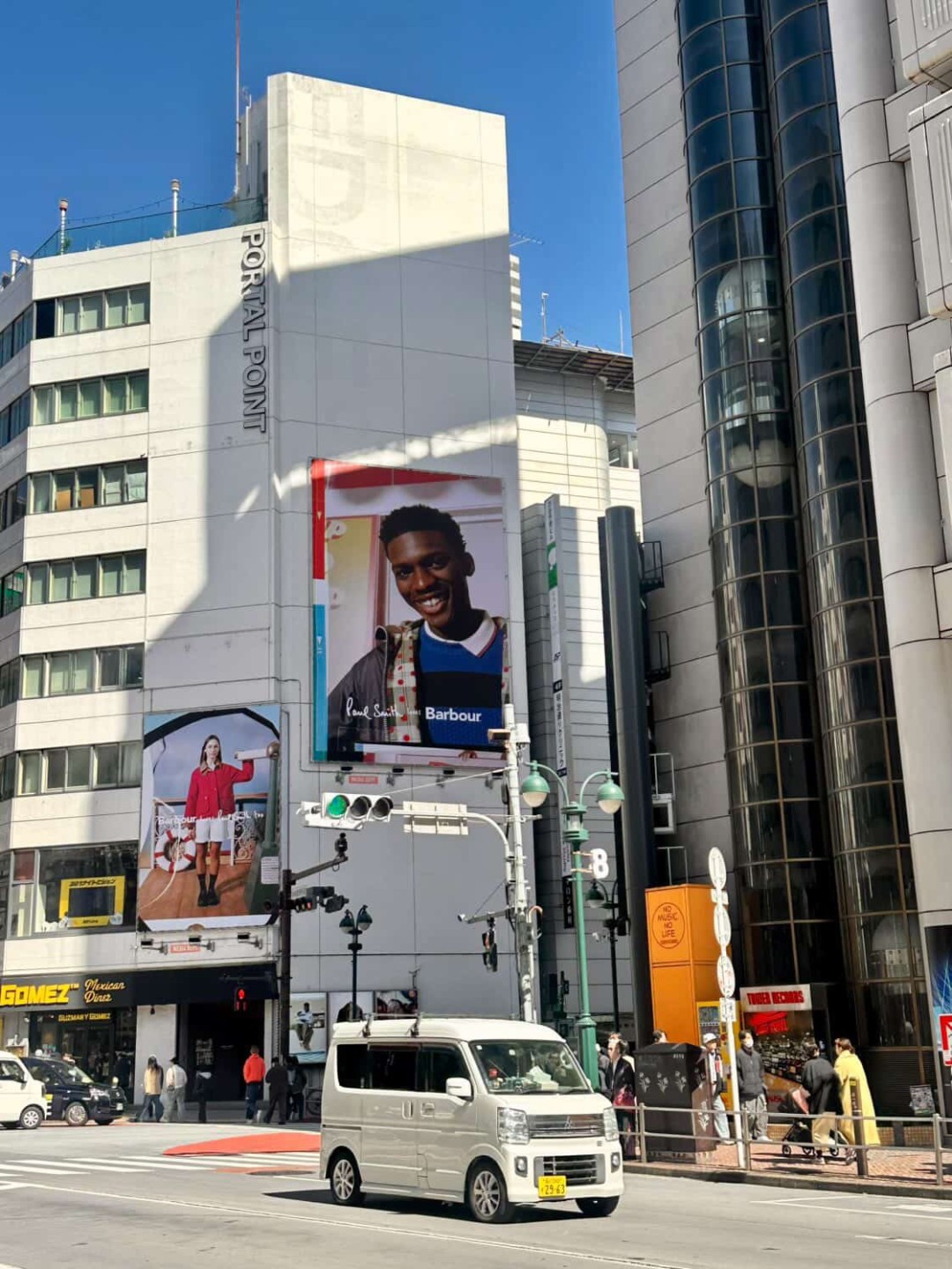 Luke & Nik - ffbdcad4-ebd1-47bb-aa8a-7b44a2020b59