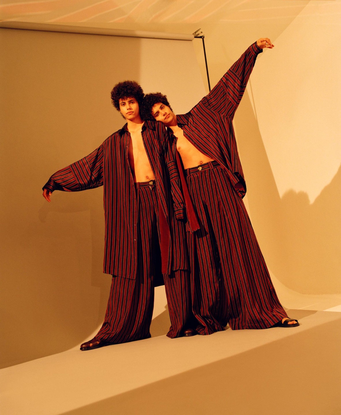 Luke & Nik - esquire_lukeandnik_006