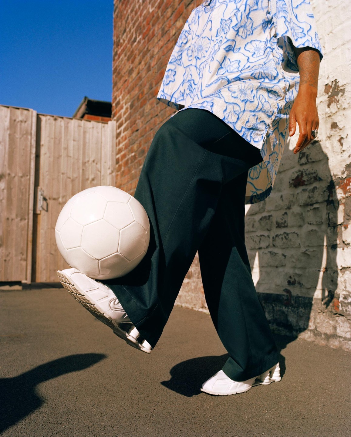 Luke & Nik - ln654_season_svds_017_r1_flatten_cropped_2000px